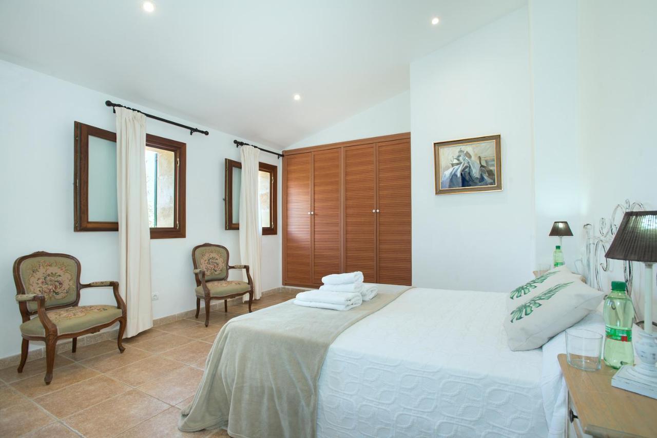 Owl Booking Villa Siquier - Luxury Retreat With Mountain Views بويينسا المظهر الخارجي الصورة