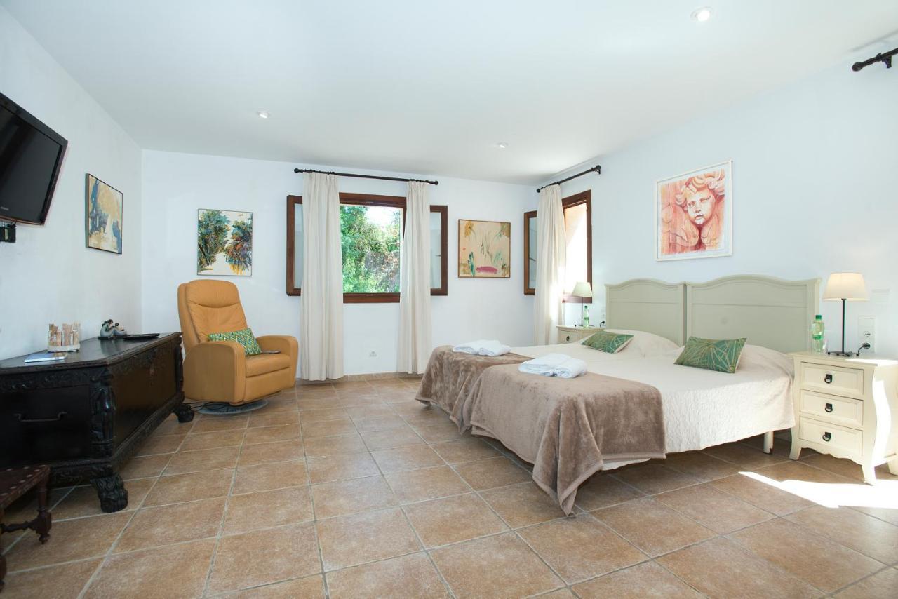 Owl Booking Villa Siquier - Luxury Retreat With Mountain Views بويينسا المظهر الخارجي الصورة